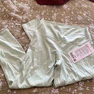 NWT Lululemon Align HR crop 23”